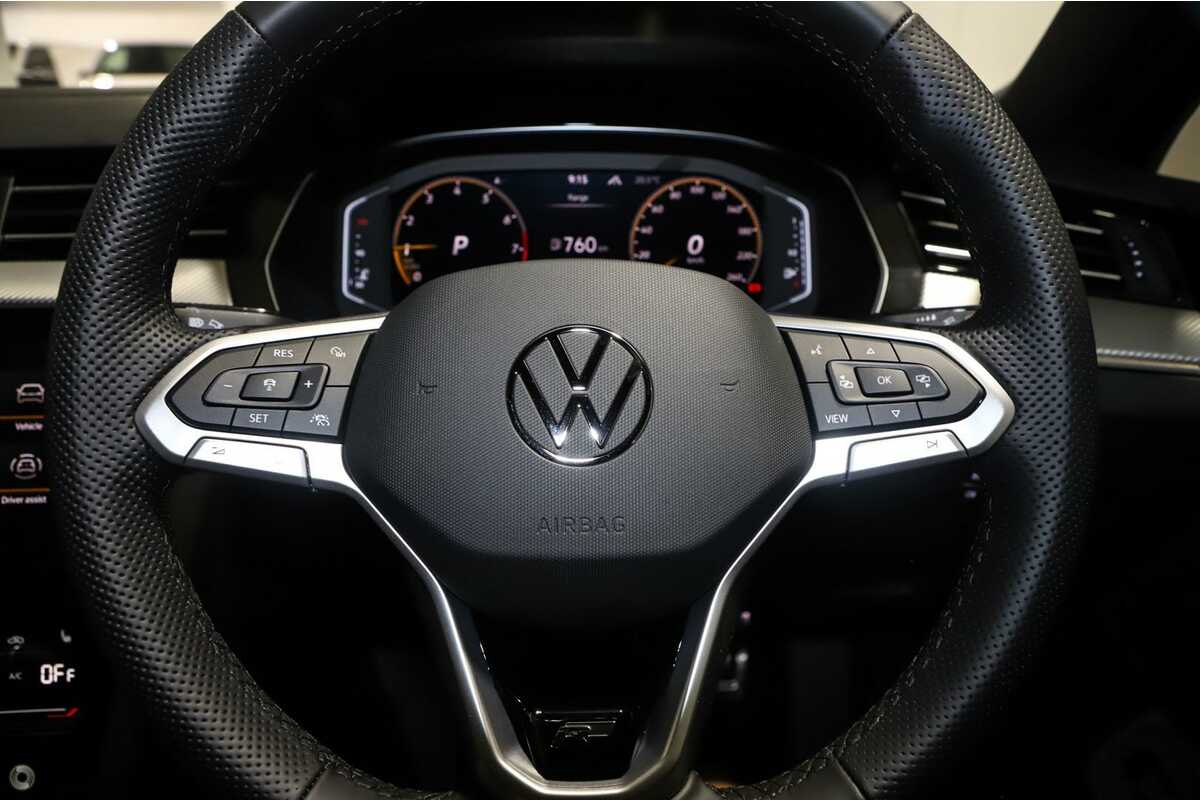 2022 Volkswagen Passat 206TSI R-Line B8