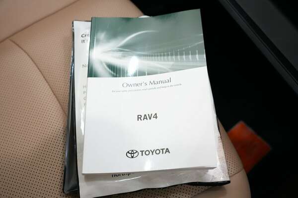 2023 Toyota RAV4 Cruiser eFour Axah54R