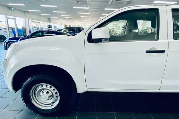 2017 Isuzu D-MAX SX High Ride