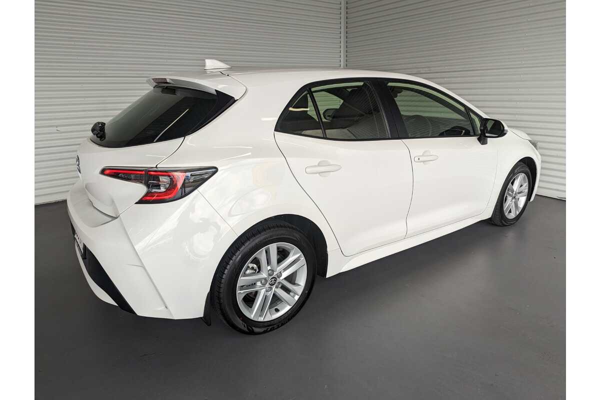 2022 Toyota Corolla ASCENT SPORT MZEA12R