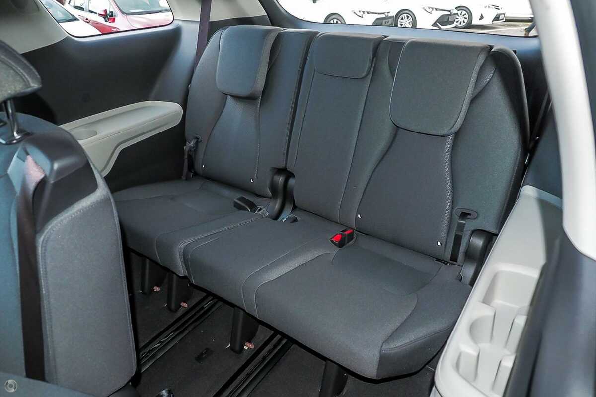 2023 Kia Carnival Si KA4