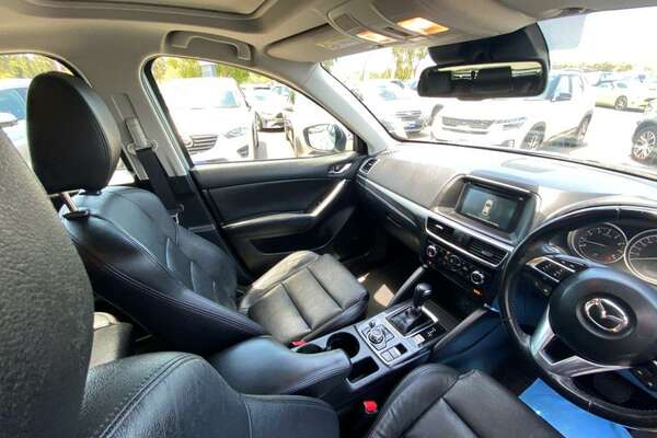 2016 Mazda CX-5 AKERA KE1032