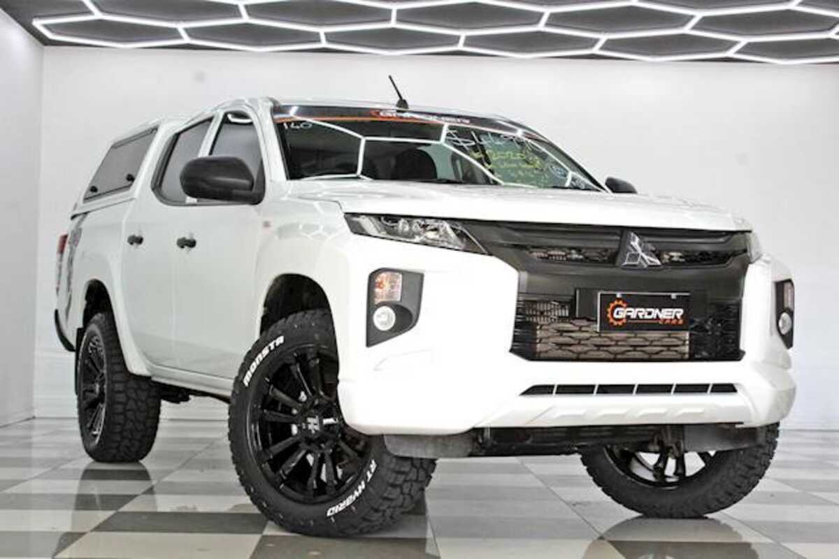 2020 Mitsubishi Triton GLX MR
