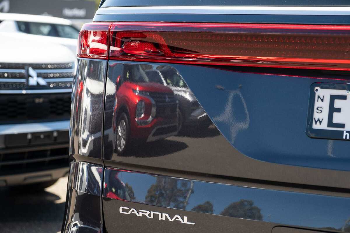 2023 Kia Carnival S KA4