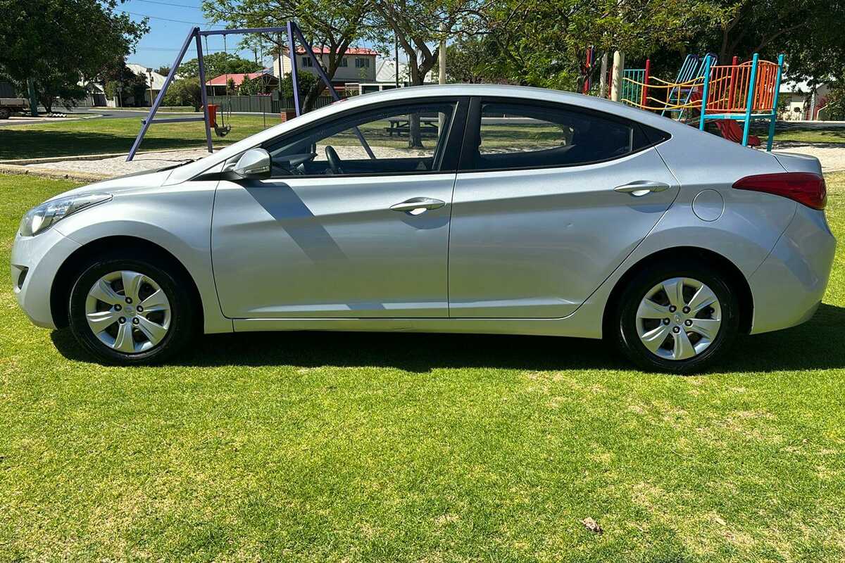 2012 Hyundai Elantra Active MD