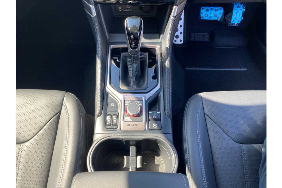 2023 Subaru Forester 2.5i-S 50 Years Edition S5