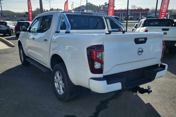 2023 Nissan Navara ST D23