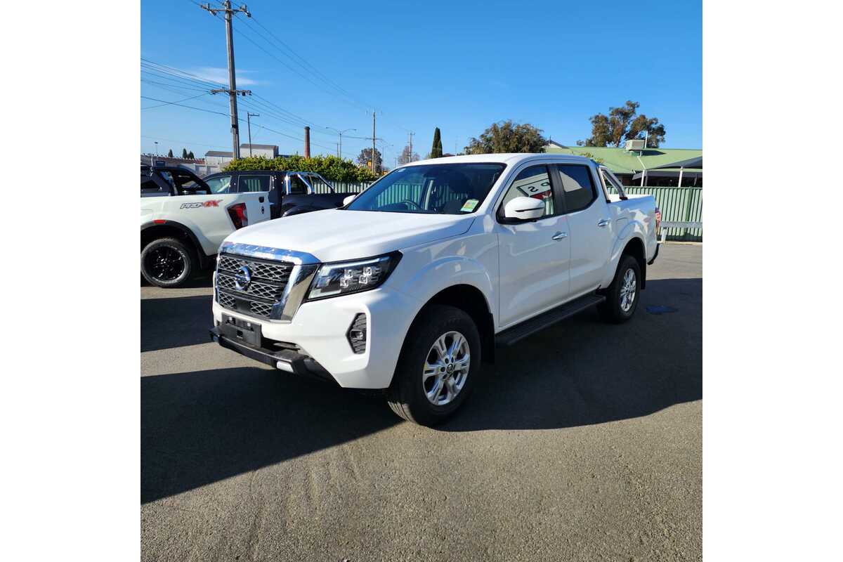 2023 Nissan Navara ST D23