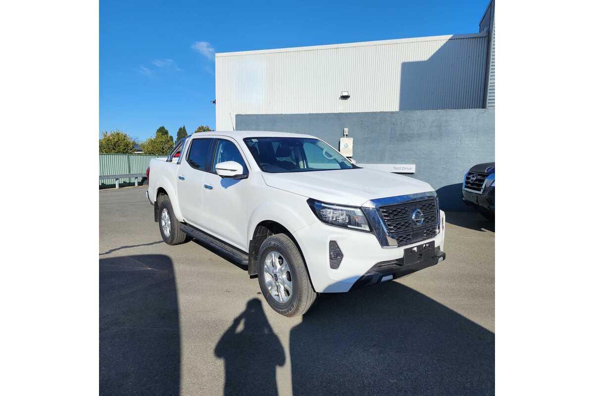 2023 Nissan Navara ST D23