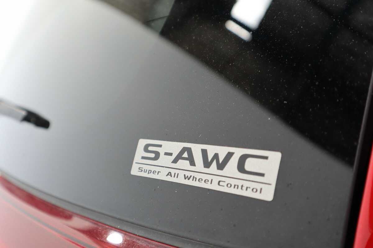 2020 Mitsubishi Outlander ZLEXCEED 2.2L DIE 6AT AWD ZL4E46