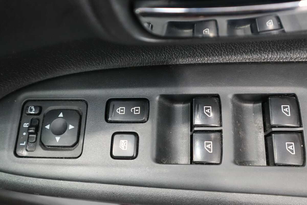 2020 Mitsubishi Outlander ZLEXCEED 2.2L DIE 6AT AWD ZL4E46