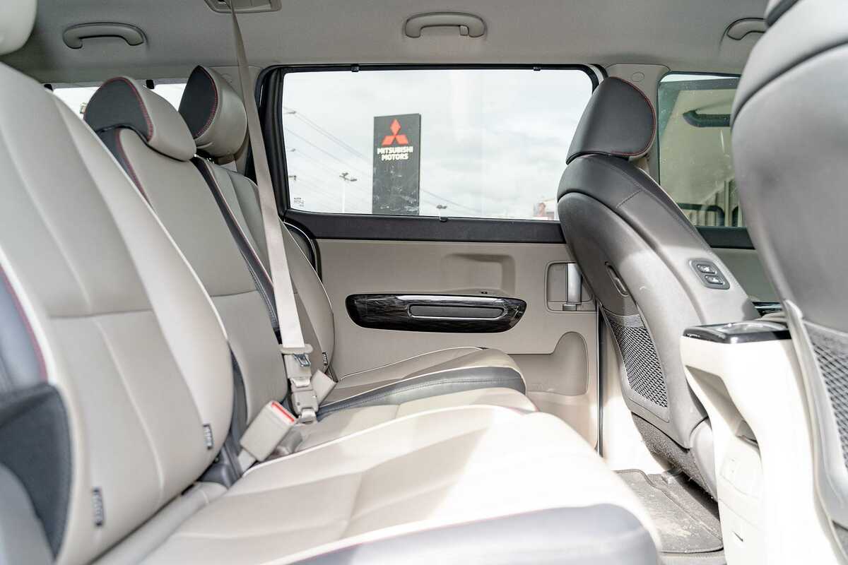 2018 Kia Carnival Platinum YP