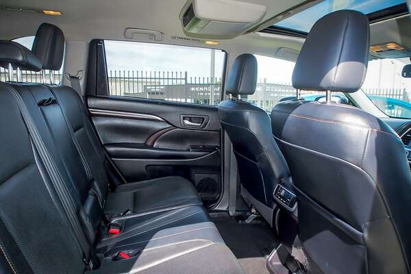 2014 Toyota Kluger Grande GSU50R