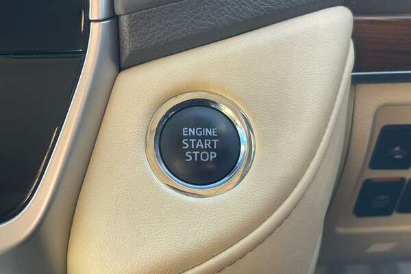 2017 Toyota Landcruiser Sahara VDJ200R