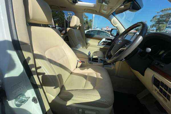 2017 Toyota Landcruiser Sahara VDJ200R