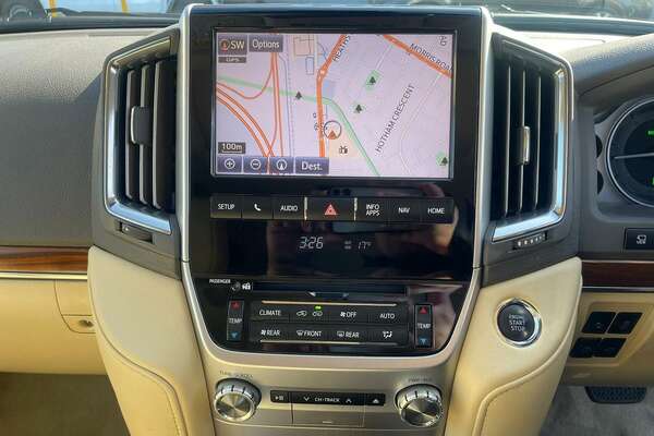 2017 Toyota Landcruiser Sahara VDJ200R