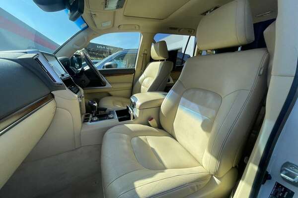 2017 Toyota Landcruiser Sahara VDJ200R