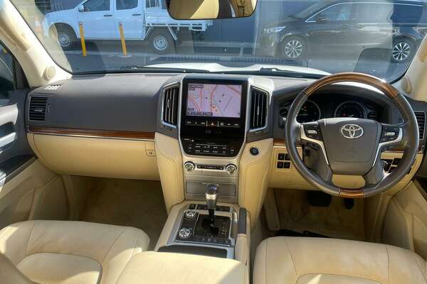 2017 Toyota Landcruiser Sahara VDJ200R
