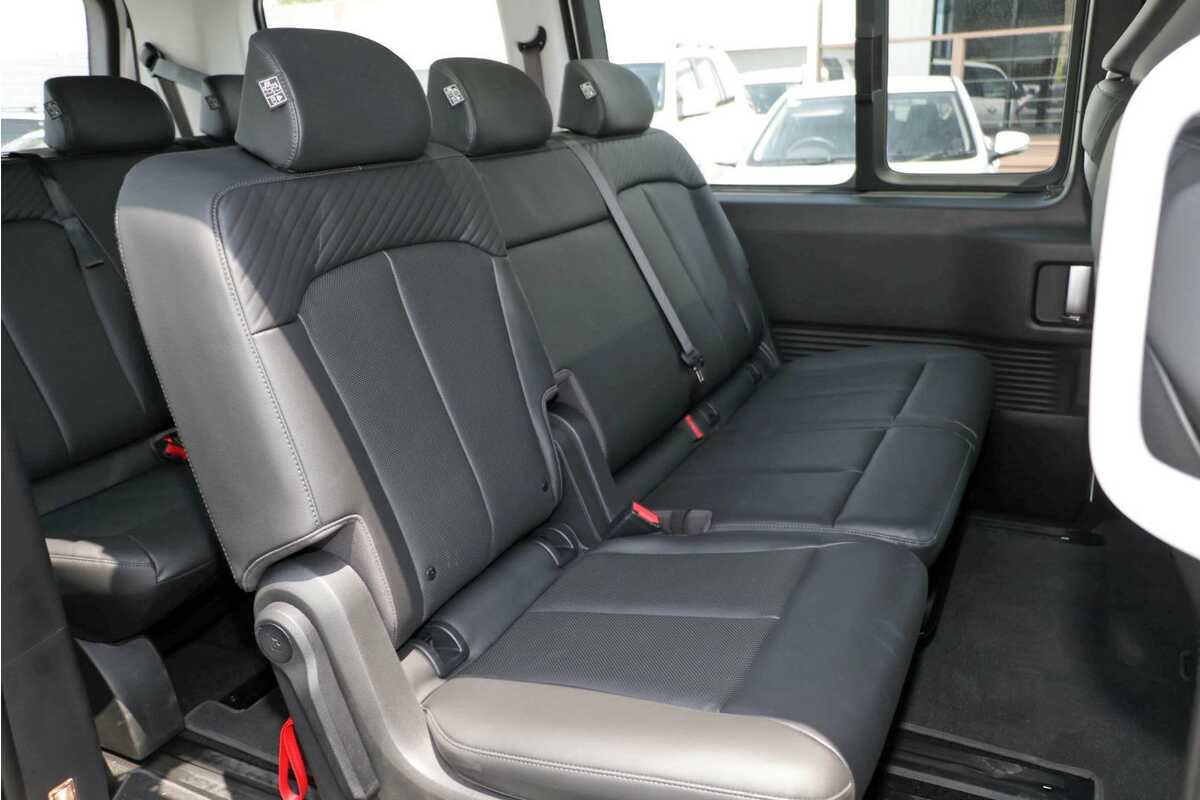 2023 Hyundai STARIA Highlander US4.V2