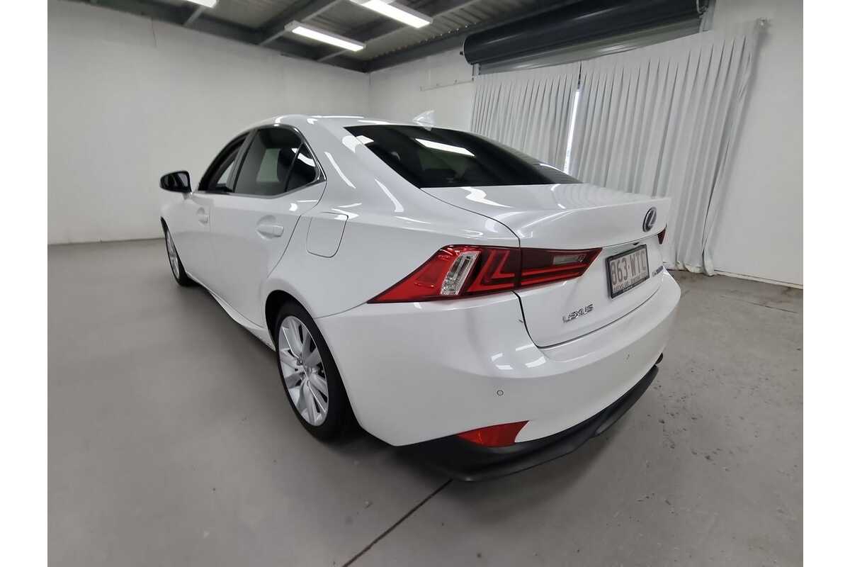 2016 Lexus IS IS300h Luxury AVE30R