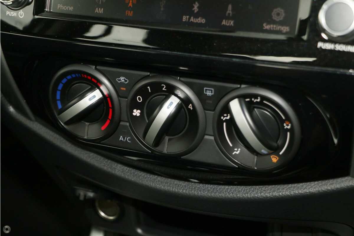 2023 Nissan Navara SL D23