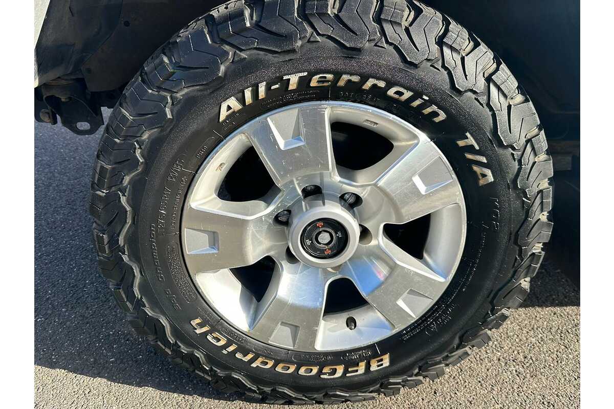 2010 Nissan Patrol ST GU 7