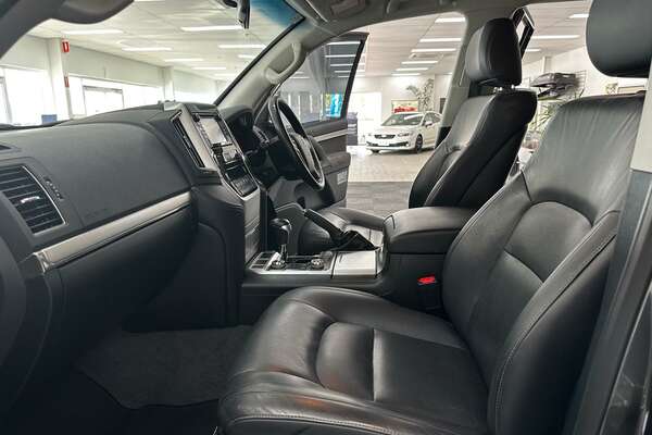 2017 Toyota Landcruiser Altitude VDJ200R