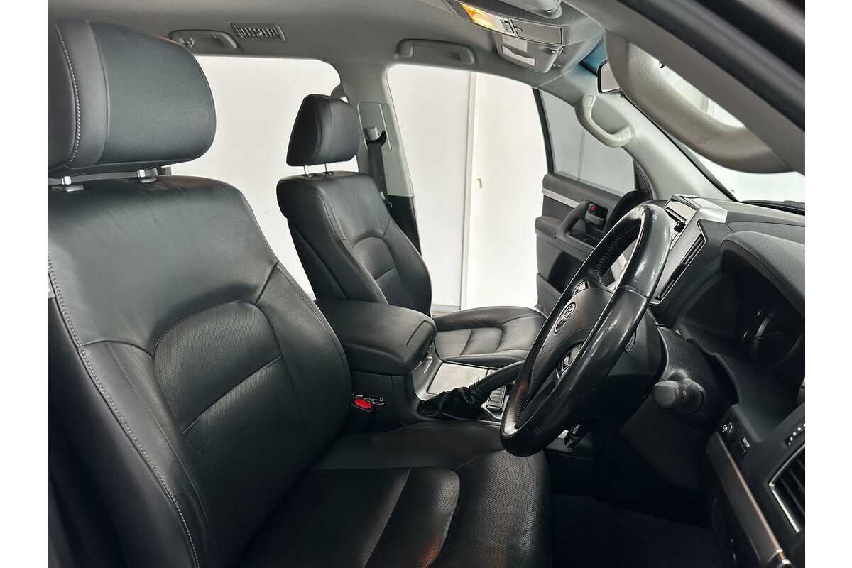 2017 Toyota Landcruiser Altitude VDJ200R