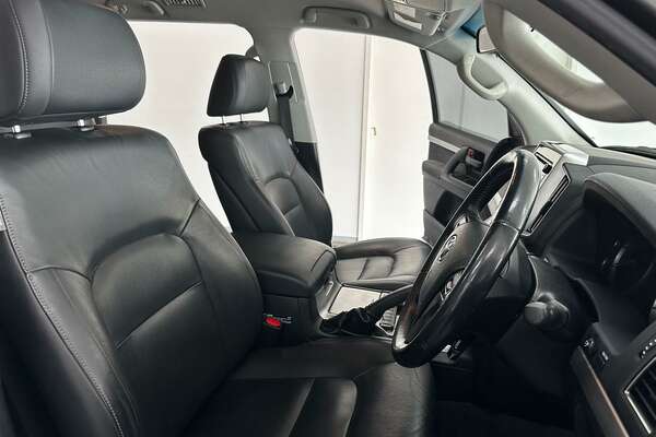 2017 Toyota Landcruiser Altitude VDJ200R