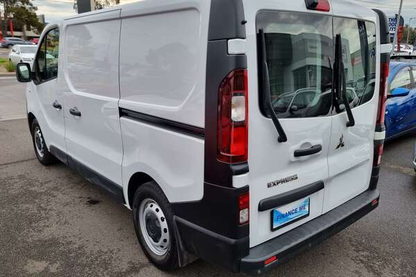 2021 Mitsubishi Express GLX SN