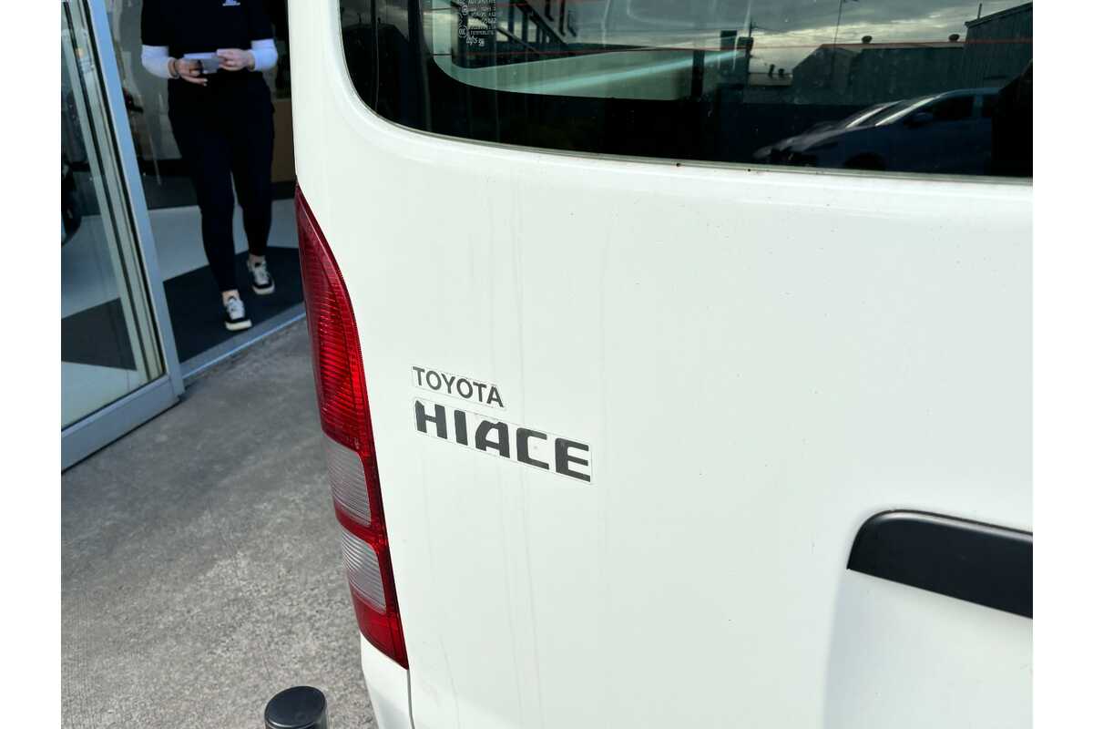 2014 Toyota Hiace Commuter TRH223R