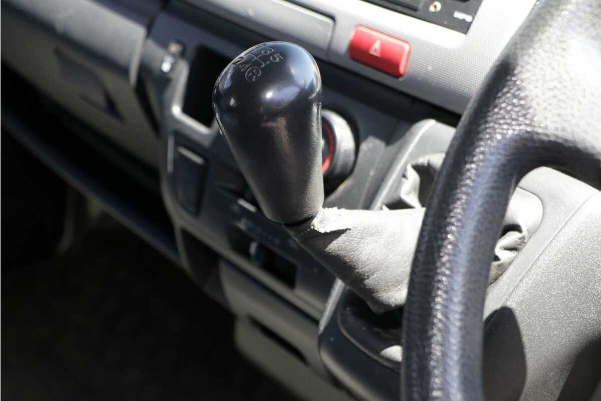 2008 Toyota Hiace Commuter KDH223R