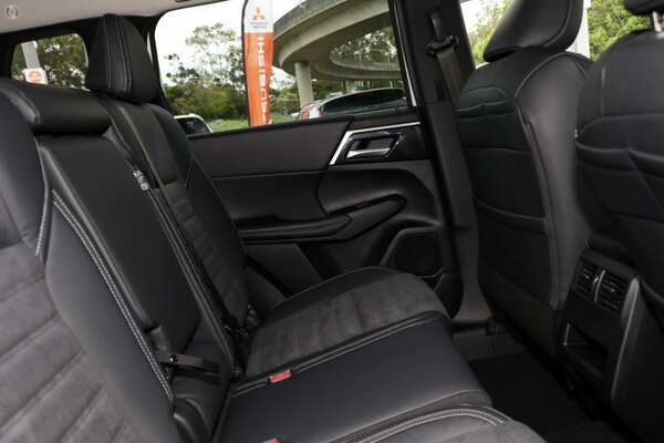 2023 Mitsubishi Outlander Aspire ZM