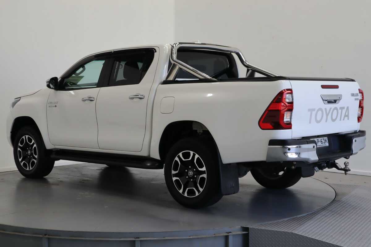 2021 Toyota HiLux 4x4 SR5 2.8L T Double2U 001 2U76940EV