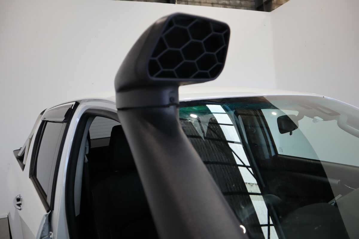 2021 Toyota HiLux 4x4 SR5 2.8L T Double2U 001 2U76940EV