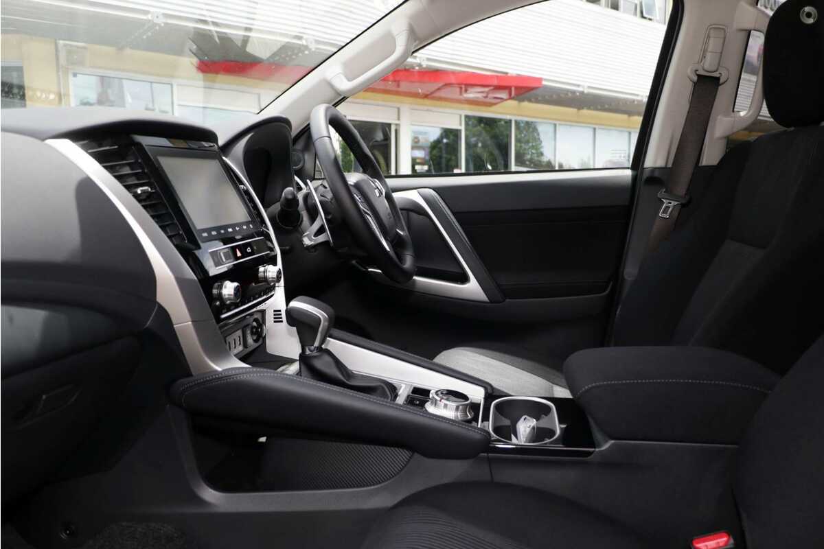 2023 Mitsubishi Pajero Sport GLS QF