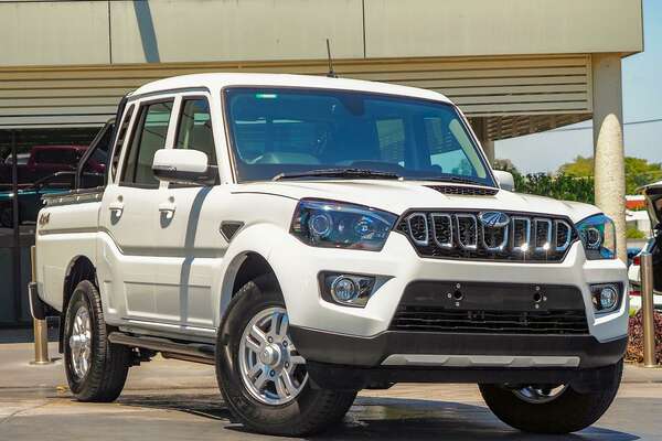2022 Mahindra PIK-UP S11
