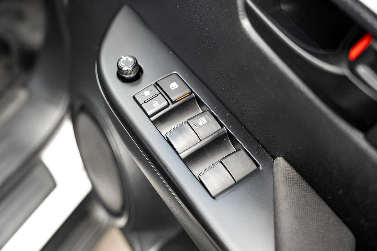 2019 Toyota Hilux SR GUN126R