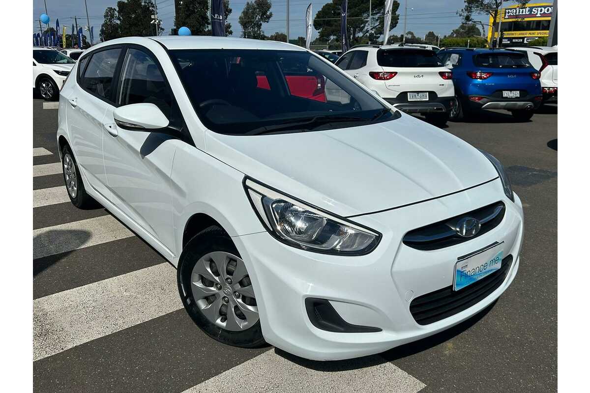 2015 Hyundai Accent Active RB2
