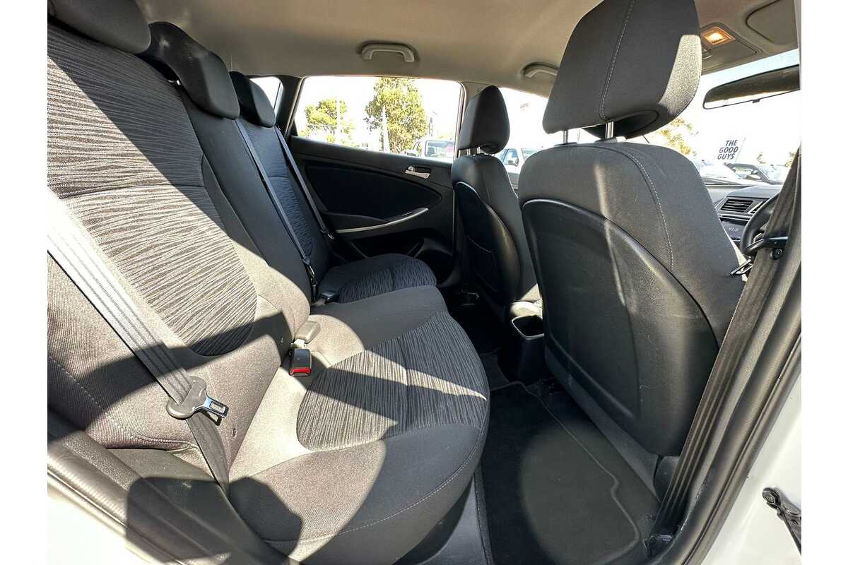 2015 Hyundai Accent Active RB2