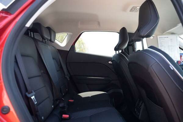 2022 Renault Captur Intens XJB