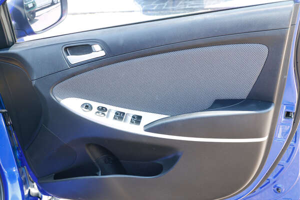 2014 Hyundai Accent Active RB2