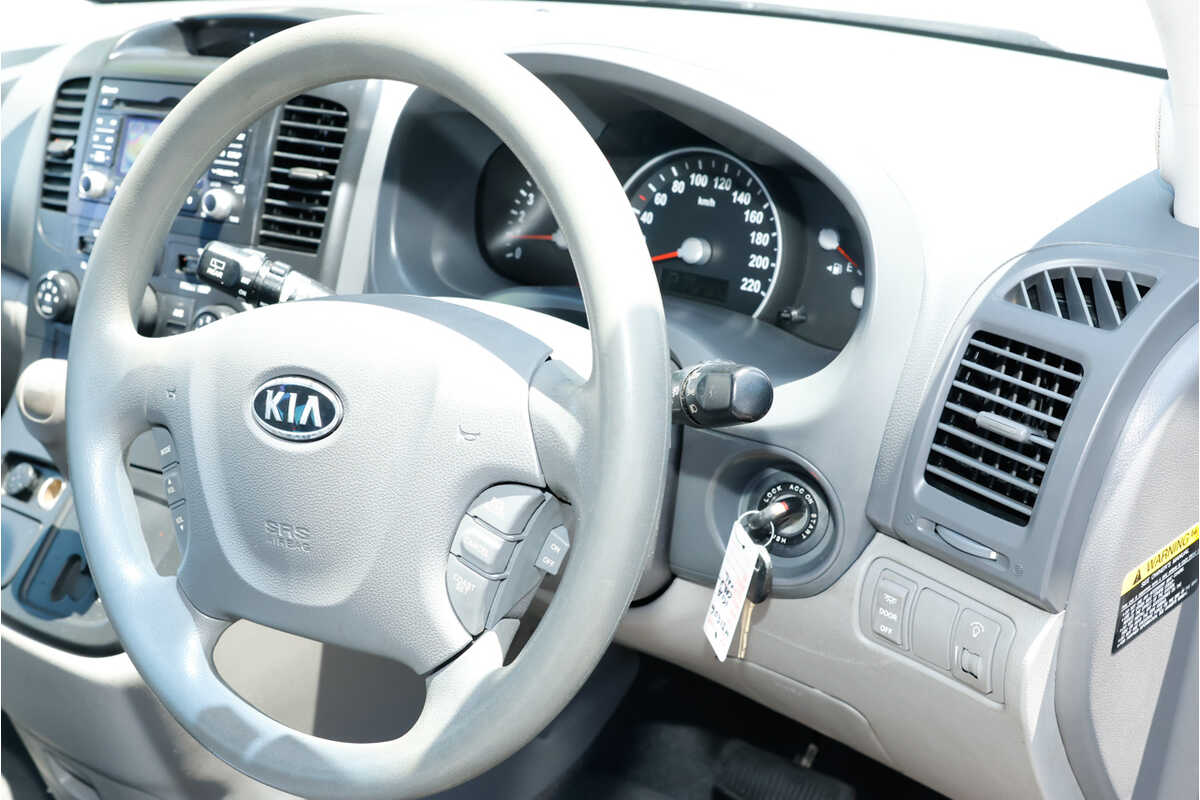 2011 Kia GRAND CARNIVAL