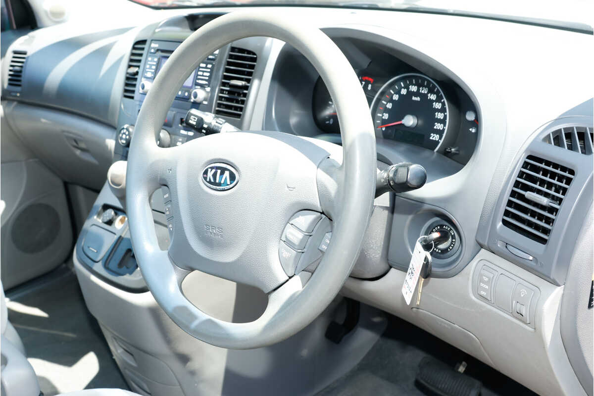 2011 Kia GRAND CARNIVAL