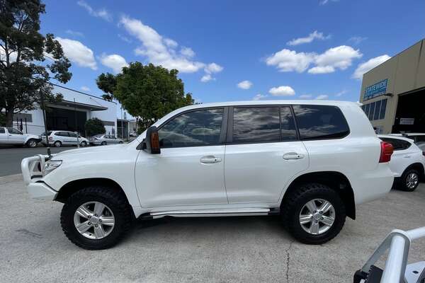 2014 Toyota Landcruiser Altitude (4x4) VDJ200R
