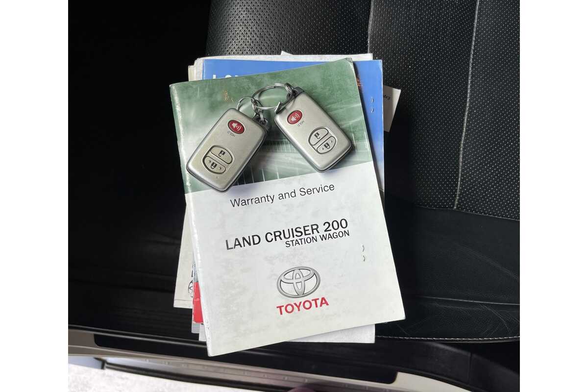 2014 Toyota Landcruiser Altitude (4x4) VDJ200R