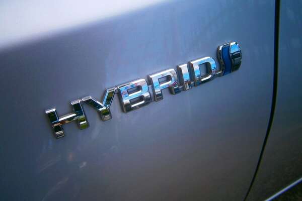 2015 Toyota Camry Atara S Hybrid AVV50R MY15