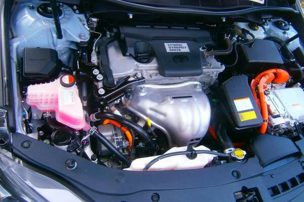 2015 Toyota Camry Atara S Hybrid AVV50R MY15