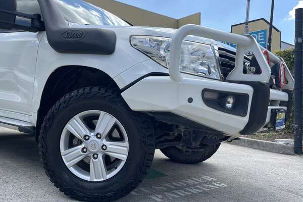 2014 Toyota Landcruiser Altitude (4x4) VDJ200R