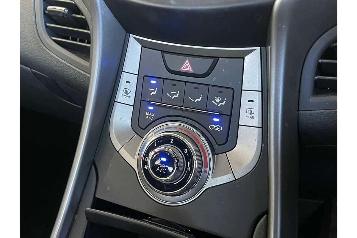 2013 Hyundai Elantra Active MD2